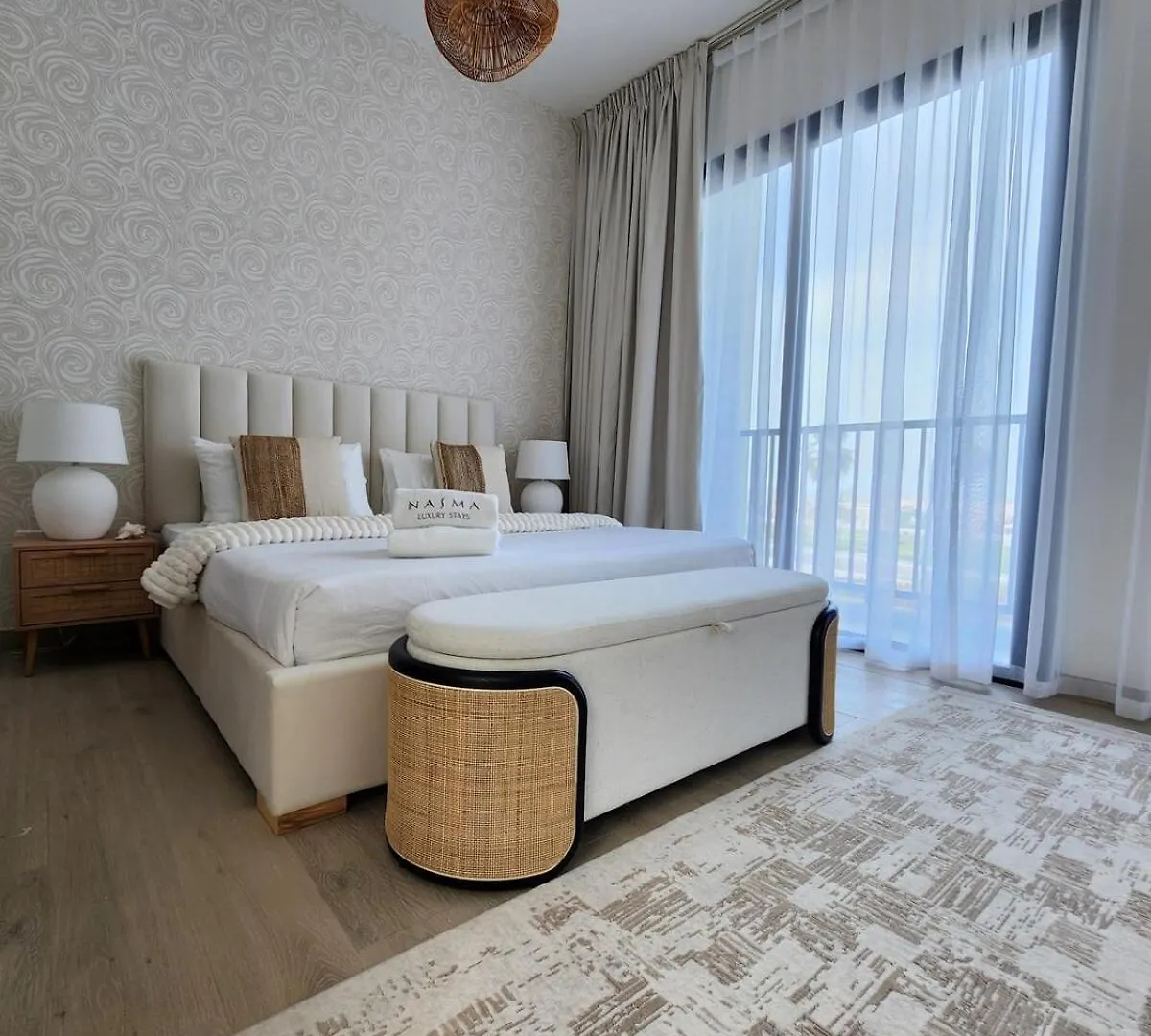 Nasma Luxury Stays - Lakeside Retreat, Stylish & Cozy Villa Stay Рас-эль-Хайма 0*,