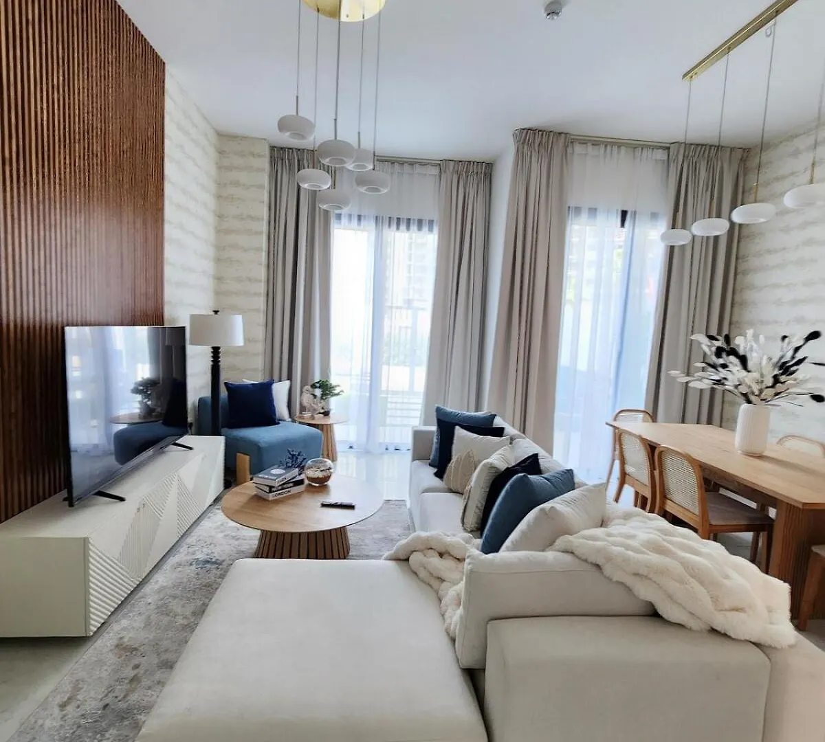 Апартаменты Nasma Luxury Stays - Lakeside Retreat, Stylish & Cozy Villa Stay Рас-эль-Хайма