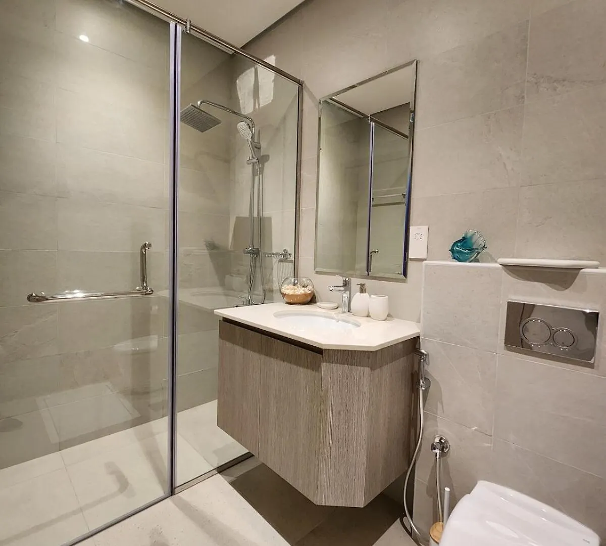 Nasma Luxury Stays - Lakeside Retreat, Stylish & Cozy Villa Stay Рас-эль-Хайма Апартаменты