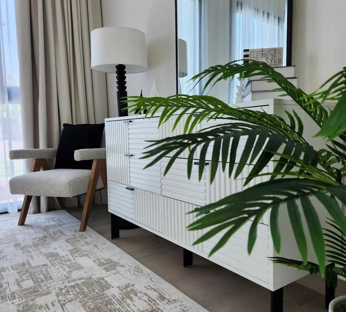 Nasma Luxury Stays - Lakeside Retreat, Stylish & Cozy Villa Stay Рас-эль-Хайма ОАЭ